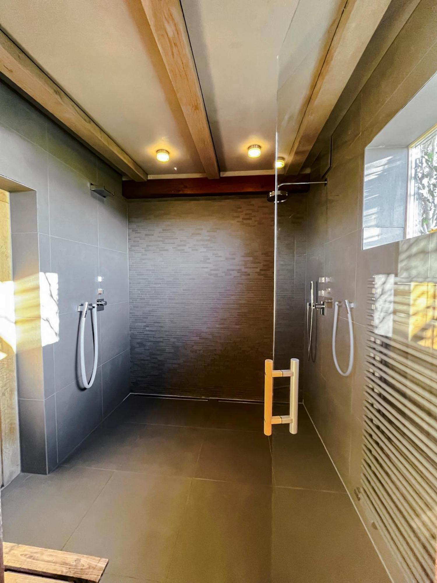 Peeneblick - Traumhaus In Exklusiver Direktlage Am Wasser Mit Eigenem Bootssteg Fuer 8 Personen Rankwitz エクステリア 写真